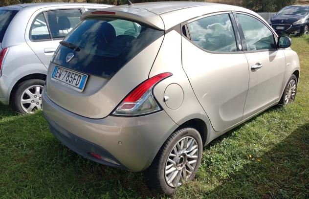 Lancia Ypsilon 1.2 69 CV 5 porte GPL Ecochic Gold - Foto 4
