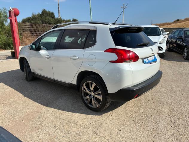 Peugeot 2008 BlueHDi 100 S&S Black Matt - Foto 4