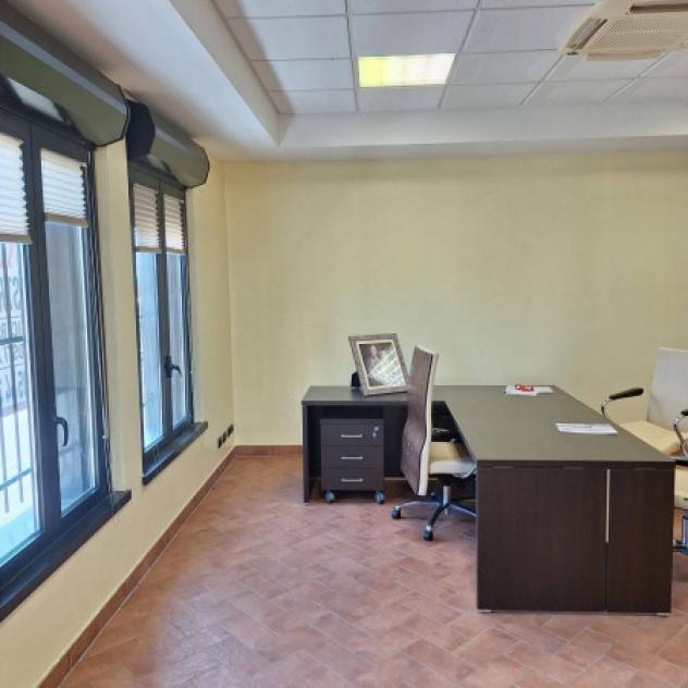 Immobile di 1650 m² con 5 locali in vendita a Casalgrande - Foto 9