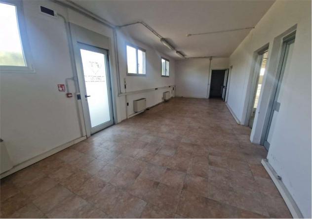 V000913 - NOVEDRATE vendo CAPANNONE con ampia area esterna - Foto 19