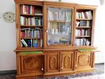 Credenza libreria d'epoca  a doppio corpo in noce finemente intarsiato
