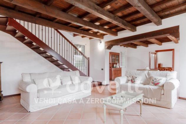 Casa indipendente di 300 m² con più di 5 locali e box auto in vendita a Canaro - Foto 2
