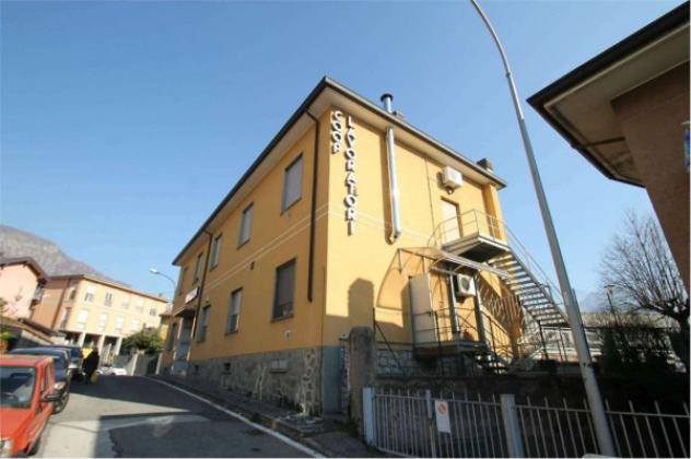 Immobile di 630 m² con più di 5 locali in vendita a Valmadrera - Foto 4