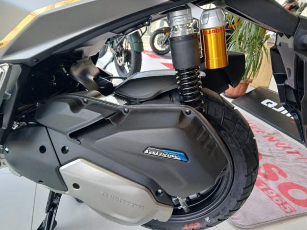 QJ Motor ATR 125 . - Foto 10