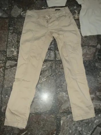 lotto vestiti donna taglia 44. 1 pantalone beige tag 44 2 maglie intime lana 100 - Foto 3