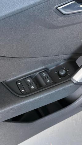 AUDI - Q2 - 30 TDI S tronic S line Edition - Foto 10