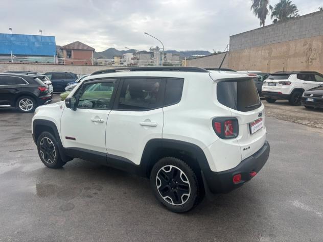 Jeep Renegade 2.0 Mjt Trail Hawk 4wd CV 170 Aut. - Foto 6