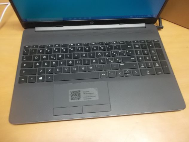 NOTEBOOK HP 255 G8 NUOVO+4GB+256SSD+WINDOWS 11+DIFETTO BATTERIA NON SI CARICA N - Foto 6