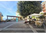 Oltre 3 vetrine in vendita a Lerici