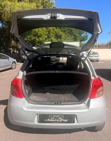 Toyota Yaris 1.0 5 porte - Foto 5