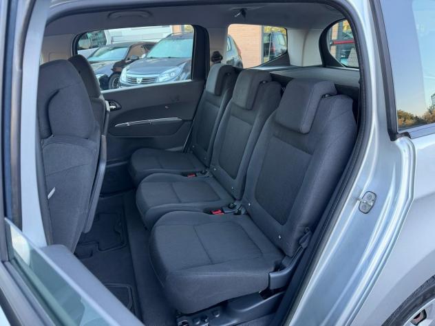 Peugeot 5008 1.6 HDI 115CV ACTIVE 5 POSTI 2013 - Foto 6