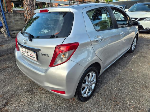 Toyota Yaris 1.4 D-4D 5 porte Lounge - Foto 2