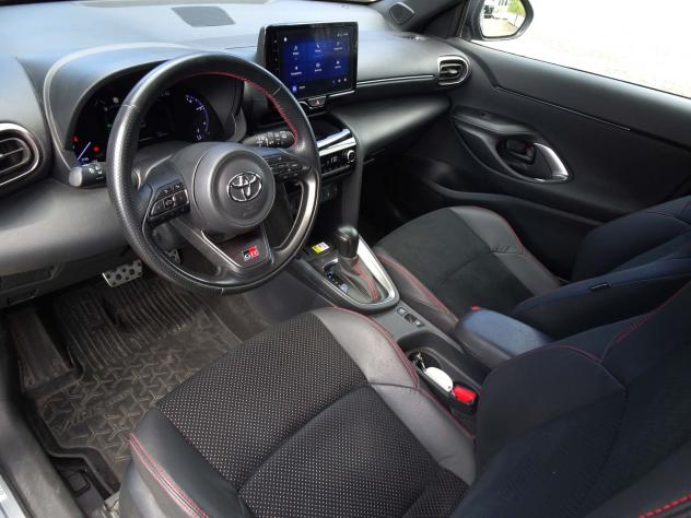 Toyota Yaris Cross 1.5 Hybrid 5p. E-CVT GR SPORT - Foto 8