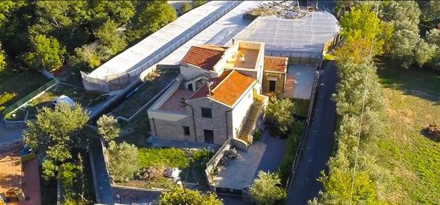 Albenga - Alloggio in villa con giardino e Box auto