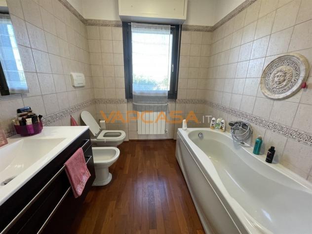 FANTASTICO TRILOCALE CON TERRAZZO - Foto 18
