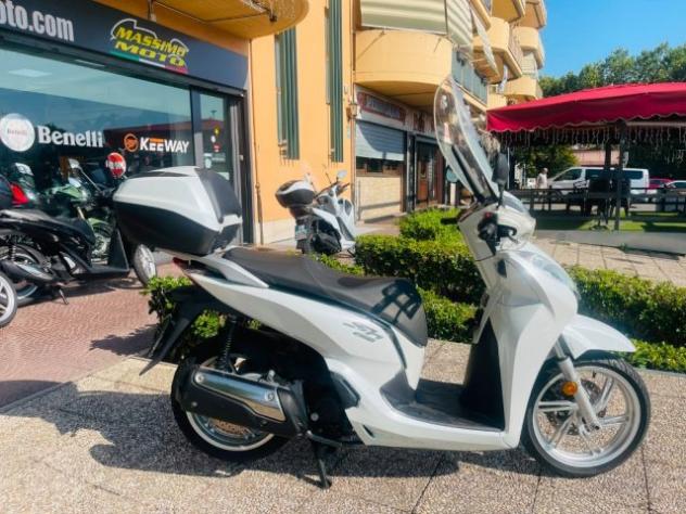 HONDA SH 300 i TUTTO INCLUSO ANCHE PASSAGGIO! MINI RATE rif. 23929219 - Foto 6