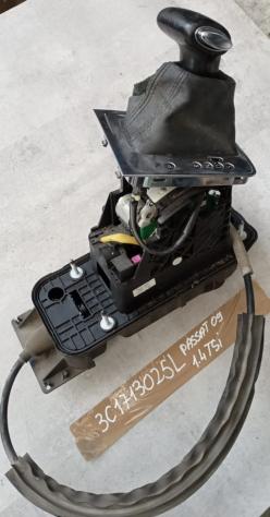 LEVA CAMBIO VOLKSWAGEN Passat Variant 4° Serie 3C1713025L benzina 1.4 (0510)