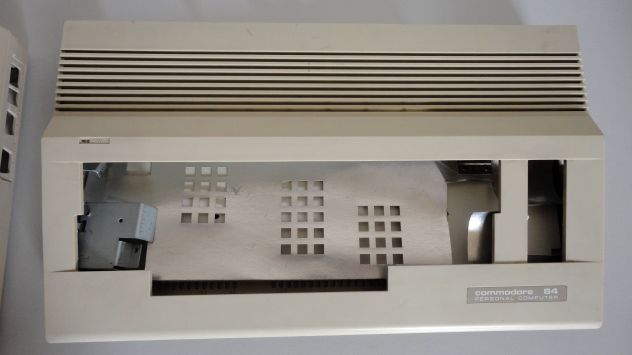 Case Commodore 64C (SOLO PLASTICHE) per ricambi - Foto 2