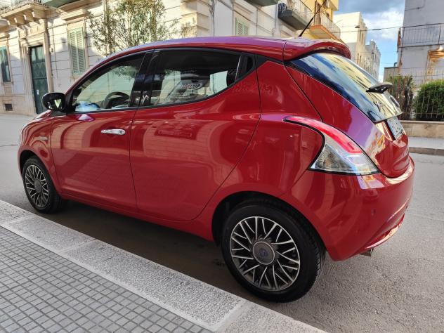 Lancia Ypsilon 1.3 MJT 95CV DIESEL GOLD - Foto 9