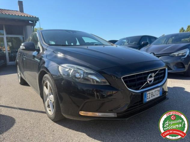 VOLVO V40 D2 Momentum rif. 24159863 - Foto 2