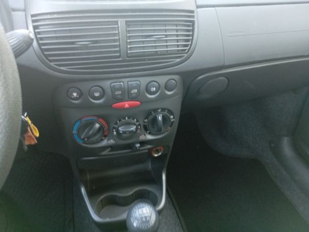 FIAT PUNTO 1.2 BENZINA DITRIBUZIONE NUOVA - Foto 7