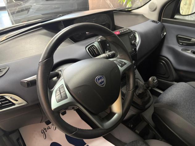 Lancia Ypsilon 1.0 FireFly 5 porte S&S Hybrid Gold - Foto 5