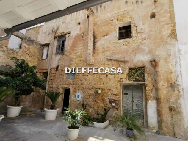 V2534 - In vendita struttura in centro storico a Marsala
