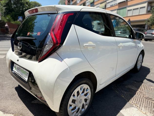 Toyota Aygo 1.0 72cv AUTOMATICA 62.000km - Foto 7
