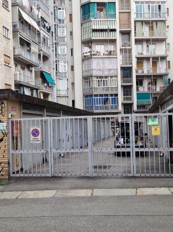 Affittasi box auto singolo in via Rivara Torino - Foto 2