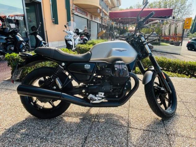 MOTO GUZZI V7 STONE TUTTO INCLUSO ANCHE PASSAGGIO! MINI RATE rif. 24159935 - Foto 6