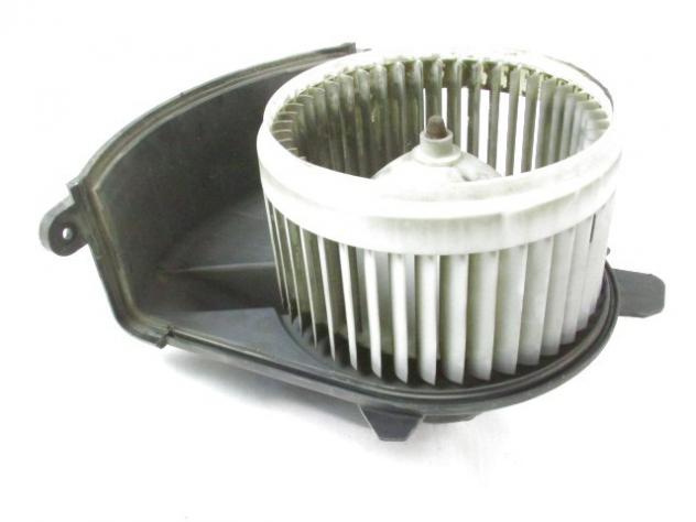 SF2130100 MOTORINO VENTOLA VENTILAZIONE ABITACOLO RENAULT MASTER 2.3 D 6M 93KW (2011) RICAMBIO USATO