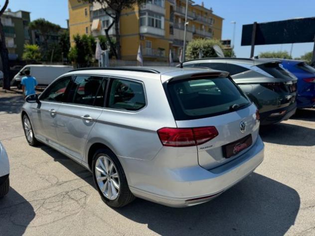 VOLKSWAGEN Passat Variant 2.0 TDI 150 Cv DSG Executive BlueMotion Tech. rif. 23944314 - Foto 7