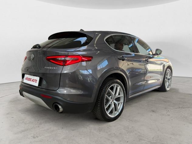 Alfa Romeo Stelvio 2.0 Turbo Benzina 280CV AT8 Q4 Executive - Foto 4