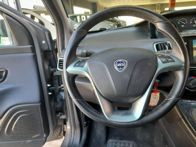 LANCIA - Ypsilon - 1.0 FireFly 5p. S&S Hybrid Oro - Foto 10