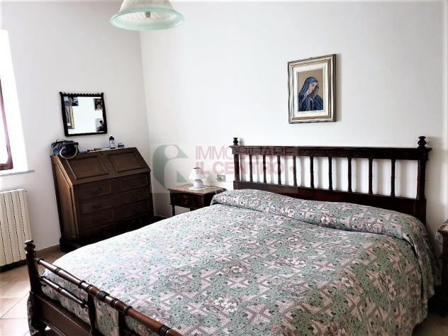 Appartamento in bifamiliare con cantina e giardino - Foto 8