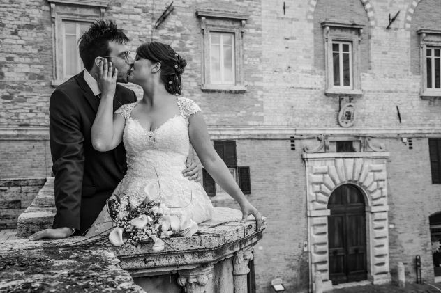 FOTOGRAFA DI EVENTI E MATRIMONI