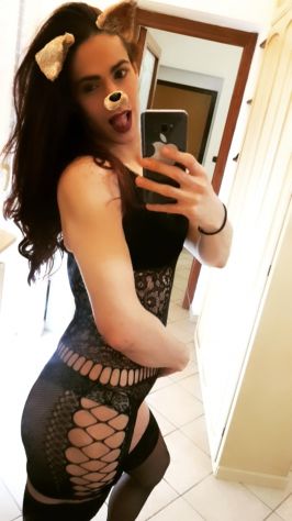 SONIA CON SORPRESA 24 ANNI MASSAGGIATRICE ITALIANA Tel:3342310090