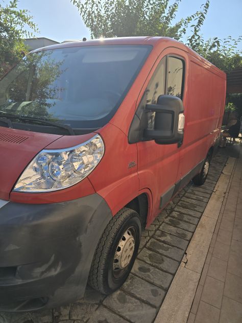 Traslochi , trasporti e traino carrelli anche con servizio facchinaggio