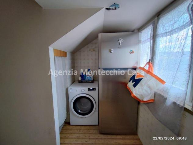 Casa singola con due appartamenti più mansarda e ampio scoperto esclusivo. - Foto 11