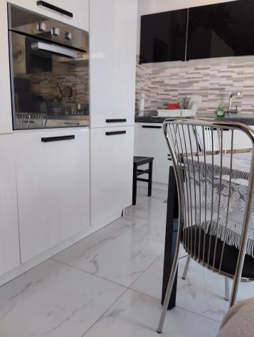 appartamento in vendita a Carrara in zona La Foce