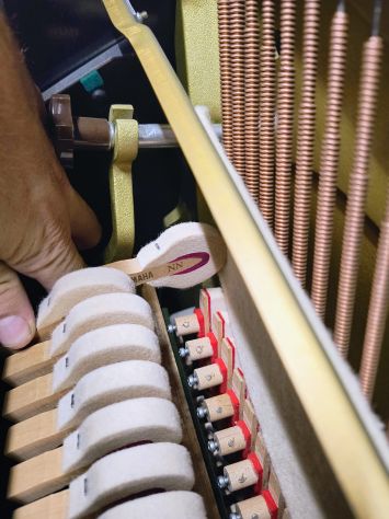 Pianoforte Yamaha YU3 seminuovo modello YU30 con trasporto e panca inclusi - Foto 5