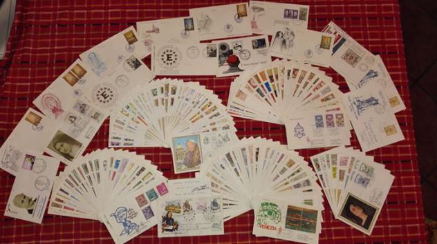Cartoline francobolli VATICANOi prezzi vari circa 140 prezzo