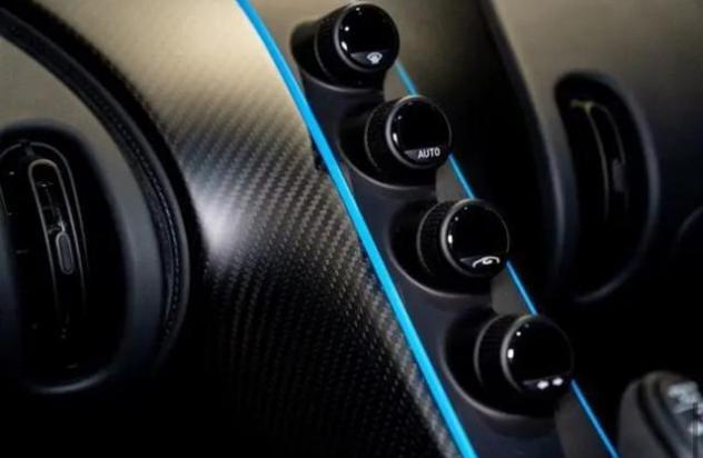 BUGATTI Chiron CHIRON PUR SPORT 8.0 W16 1500HP "1 OF 60" rif. 22804362 - Foto 10