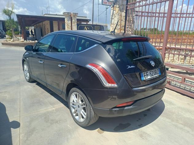 Lancia Delta 2.0 MJT DPF Platino - Foto 5