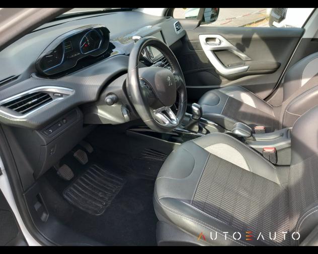 Peugeot 2008 1.2 puretech Allure s&s 82cv my19 - Foto 9