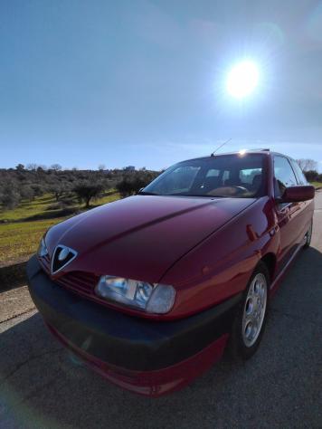 Alfa Romeo 145 2.0i 16V Twin Spark cat Quadrifoglio - Foto 2
