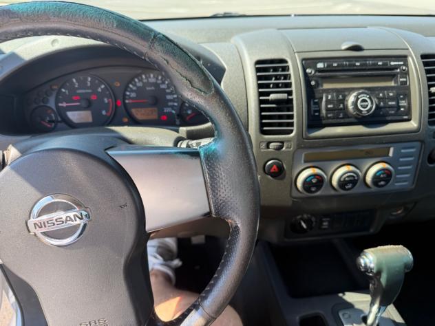 Nissan Navara 2.5 dCi 4 porte Double Cab XE 4X4 AUTOMATICA - Foto 9
