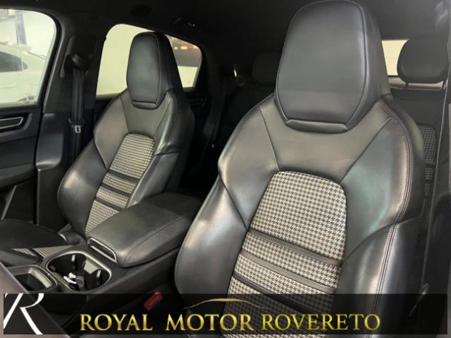 PORSCHE Cayenne Coupé3.0 V6 E-Hybrid 462cv +22"/Pack Sport/Carbon! rif. 22255266 - Foto 10