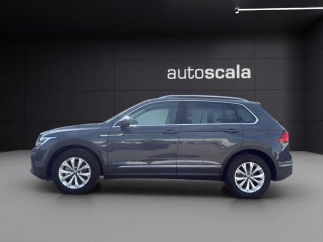 VOLKSWAGEN Tiguan 2.0 TDI 150 CV SCR DSG Life rif. 23695662 - Foto 2