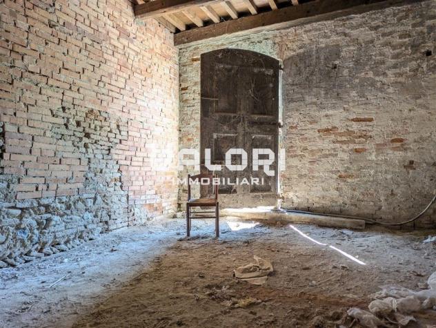 SPLENDIDO CASALE CON CARATTERE PRETTAMENTE COLONICO IN POSIZIONE PRESTIGIOSA - Foto 15